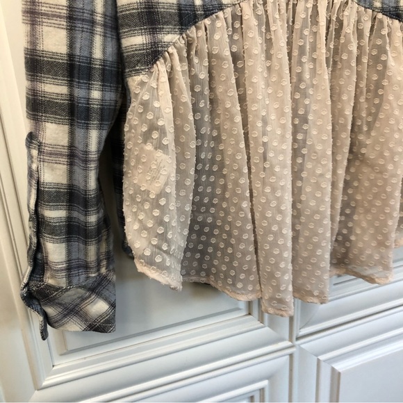 Holding Horses (Anthropologie) women’s lace & plaid shirt - Picture 6 of 9